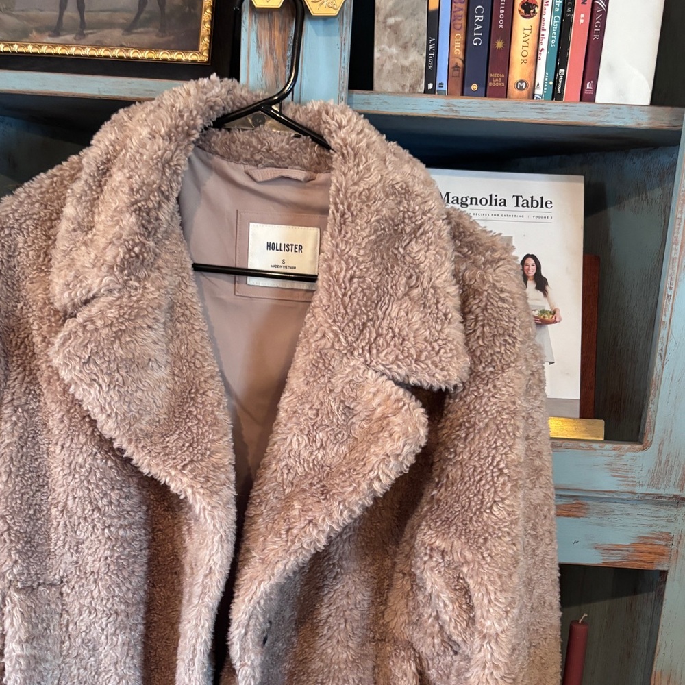 Hollister size small jacket - Picture 5 of 12